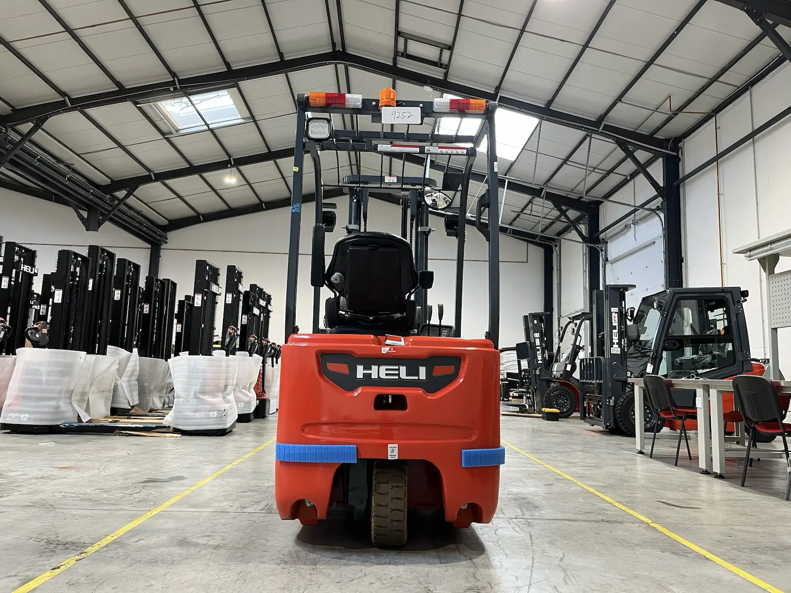 Heli G2 / 1,3–1,5 t elektriline kahveltõstuk - Pilt 11