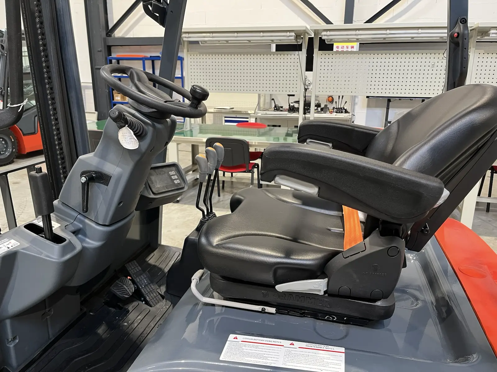 Heli G2 / 1,3–1,5 t elektriline kahveltõstuk - Pilt 9