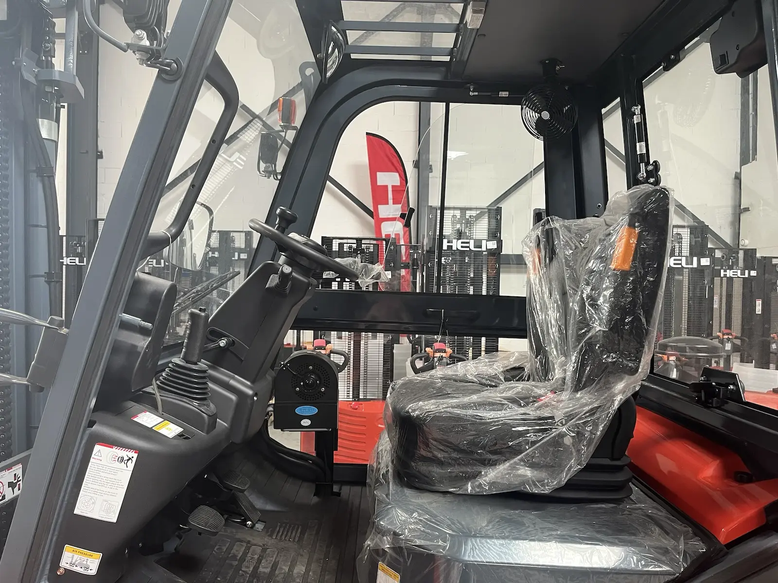 Heli G3 IC / 2-3.5 t maastikutõstuk - Pilt 6